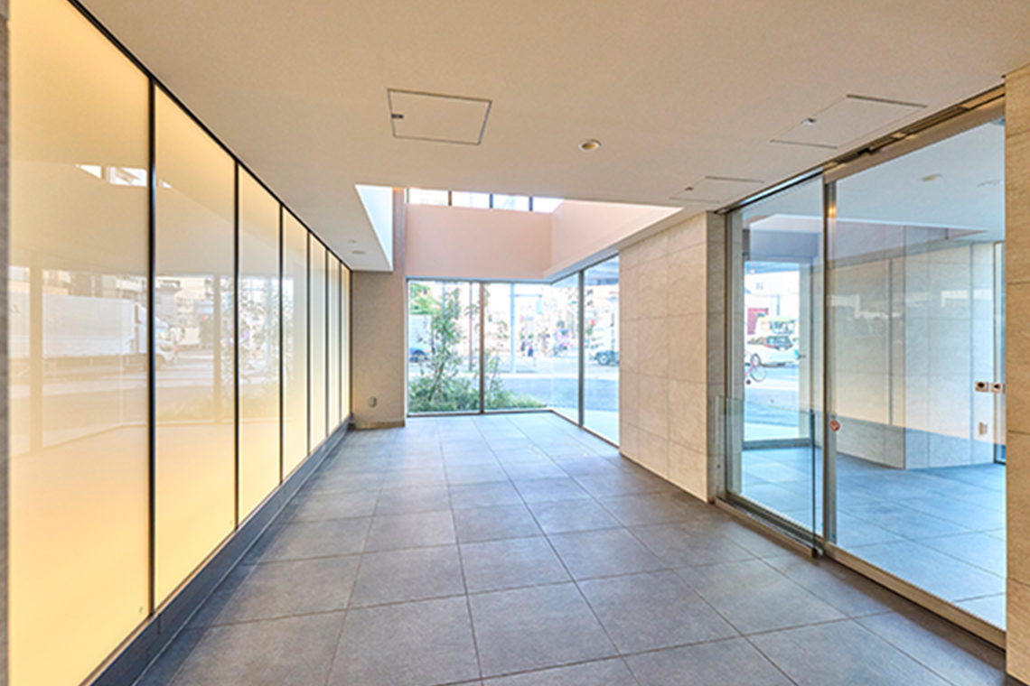 ENTRANCE HALL